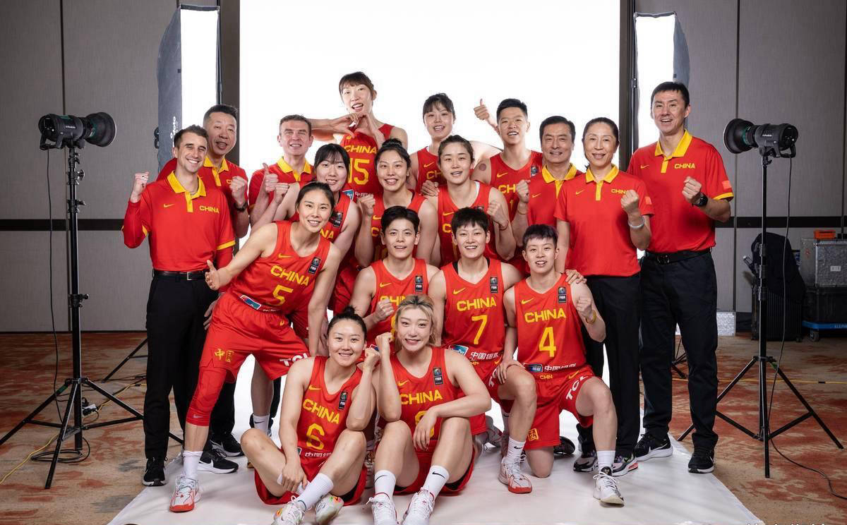 od体育app-包含组图：中国女篮备战波黑宫鲁鸣给张子宇开小灶的词条