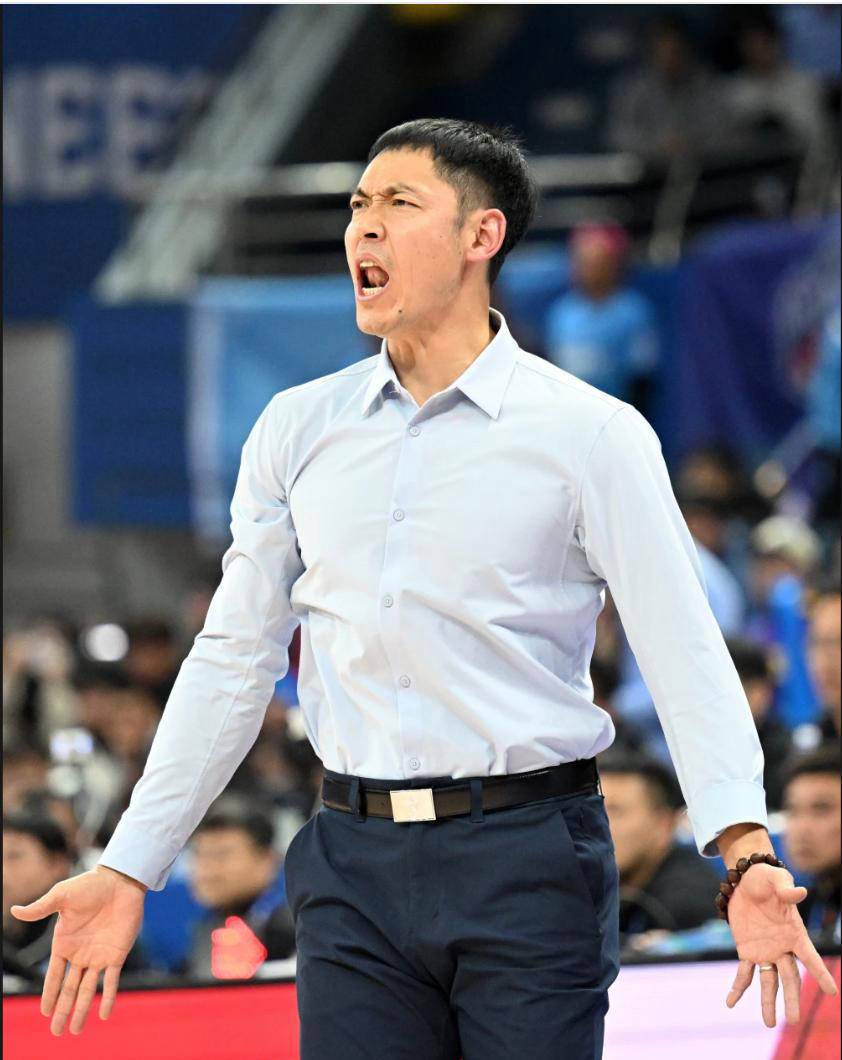 od体育下载-闵鹿蕾因个人原因辞职聘请张庆鹏担任主教练